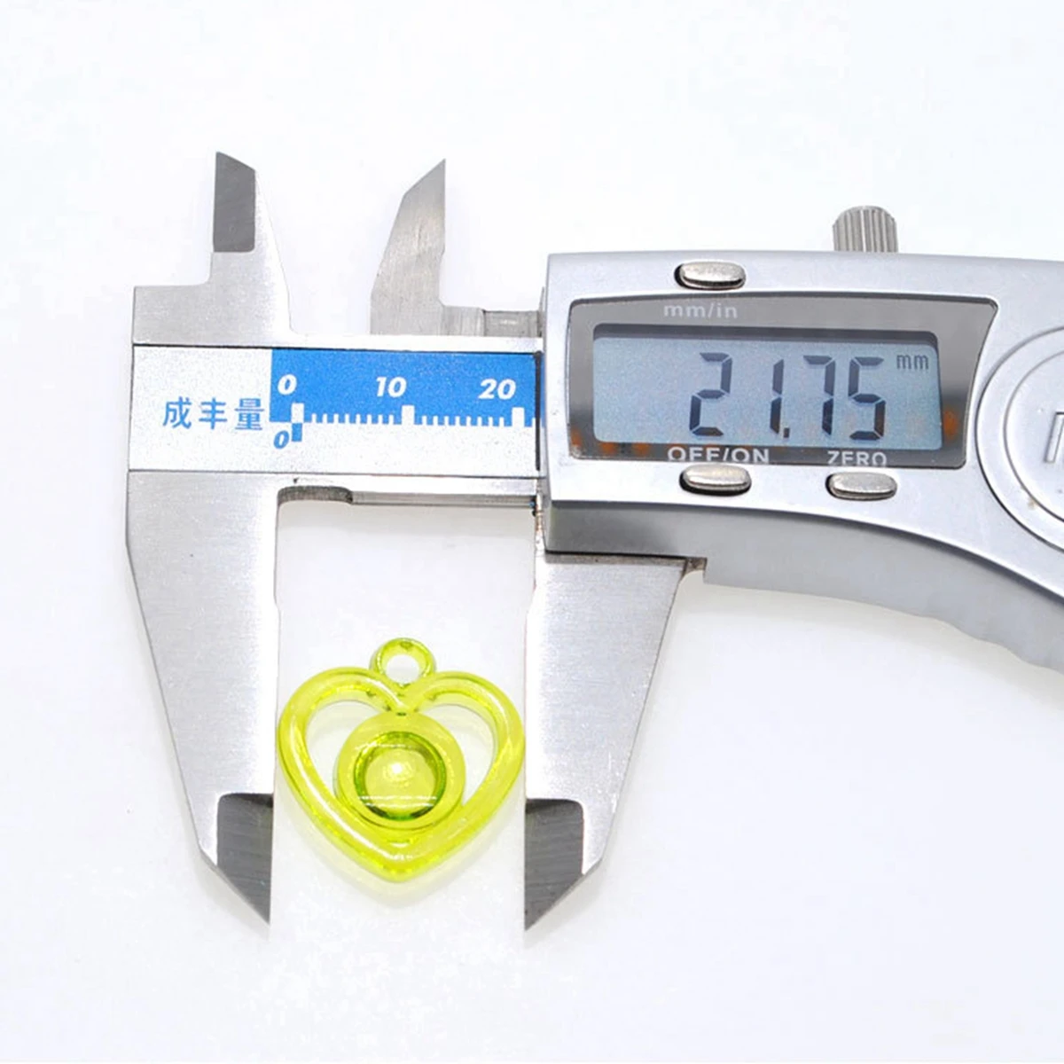 50 разноцветный Прозрачный Акриловые Полые Подвески-шармы в форме сердца 22 мм