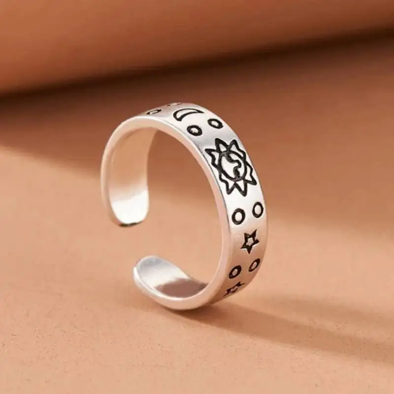 

Retro Punk Style Women Sun Star Pattern Engraved Adjustable Design Ring Casual Party Simple Silver Color Finger Ring Jewelry