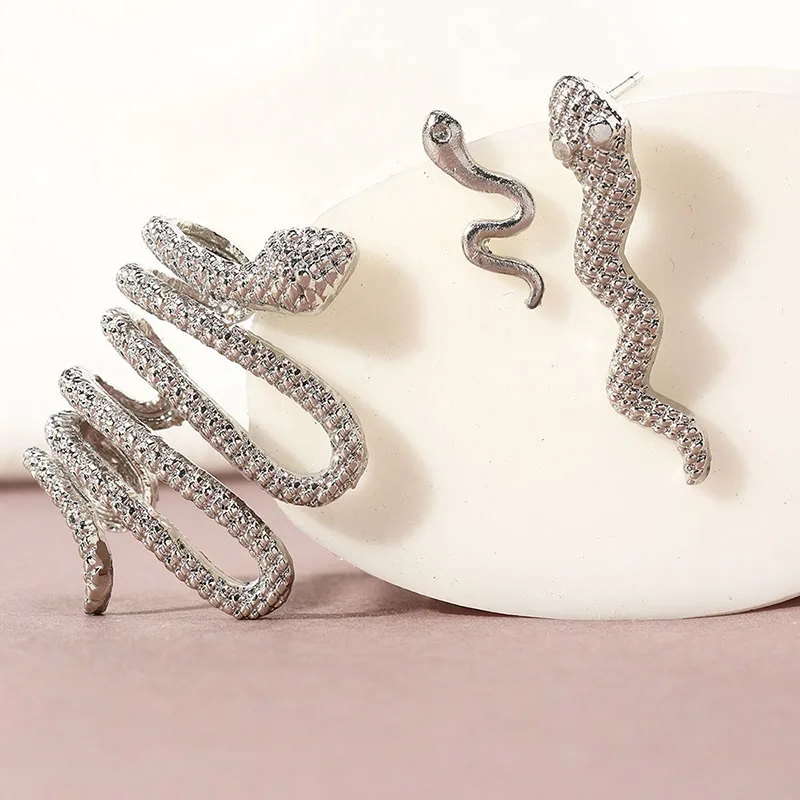 

Серьги-Клипсы из сплава для мужчин и женщин, ювелирные украшения для имитации пирсинга в стиле панк, цвет черный, 1 шт.