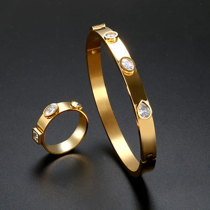 Классический комплект ювелирных изделий из нержавеющей стали очаровательные