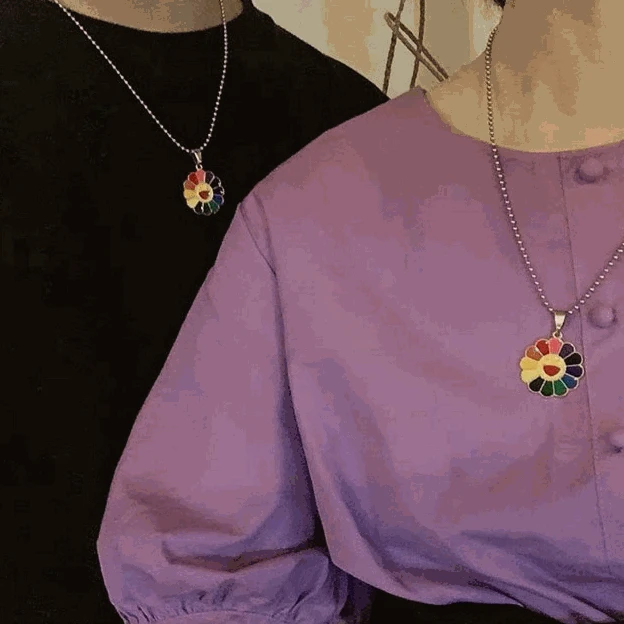 

Harajuku Stainless Steel Necklace Sun Flower Sunflower Colorful Petals Smiley Can Be Rotated Pendant Necklace