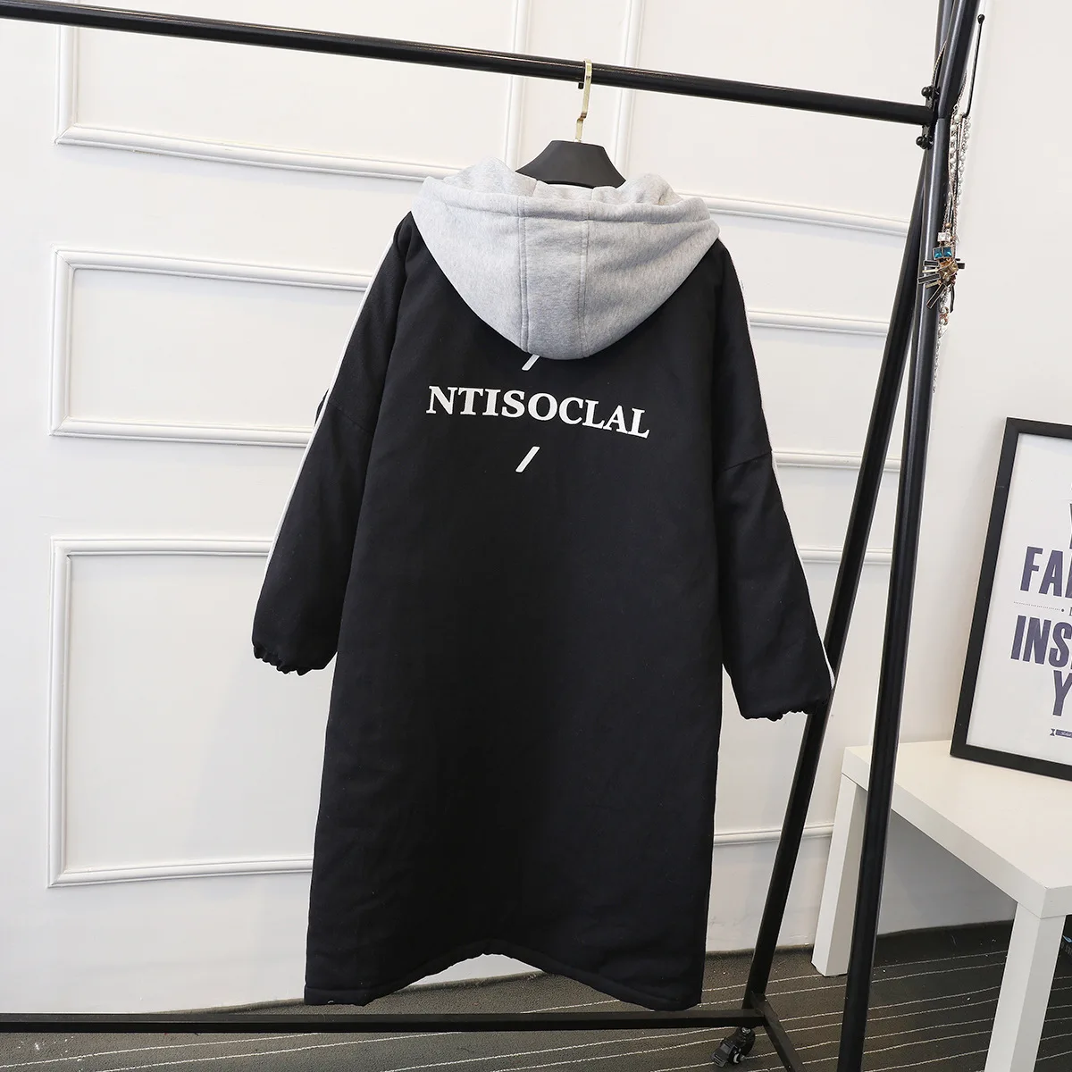 Парка женская оверсайз с капюшоном Повседневная зимняя куртка модная свободная