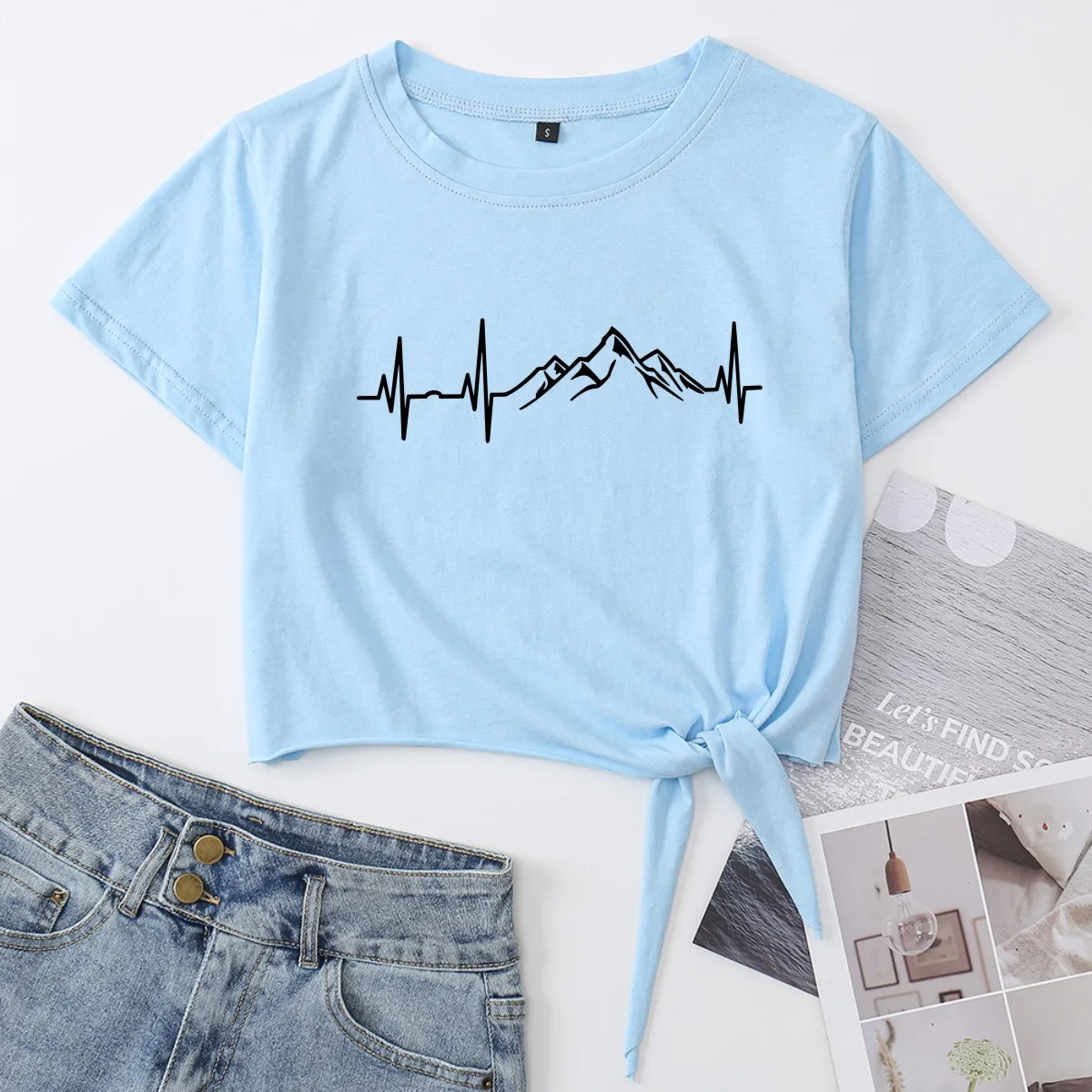 

Mountain Hiking Camping Nature Print Crop Top Women's Summer Short Sleeve Cotton T-shirt Cropped Top Graphic Tee with Front Knot