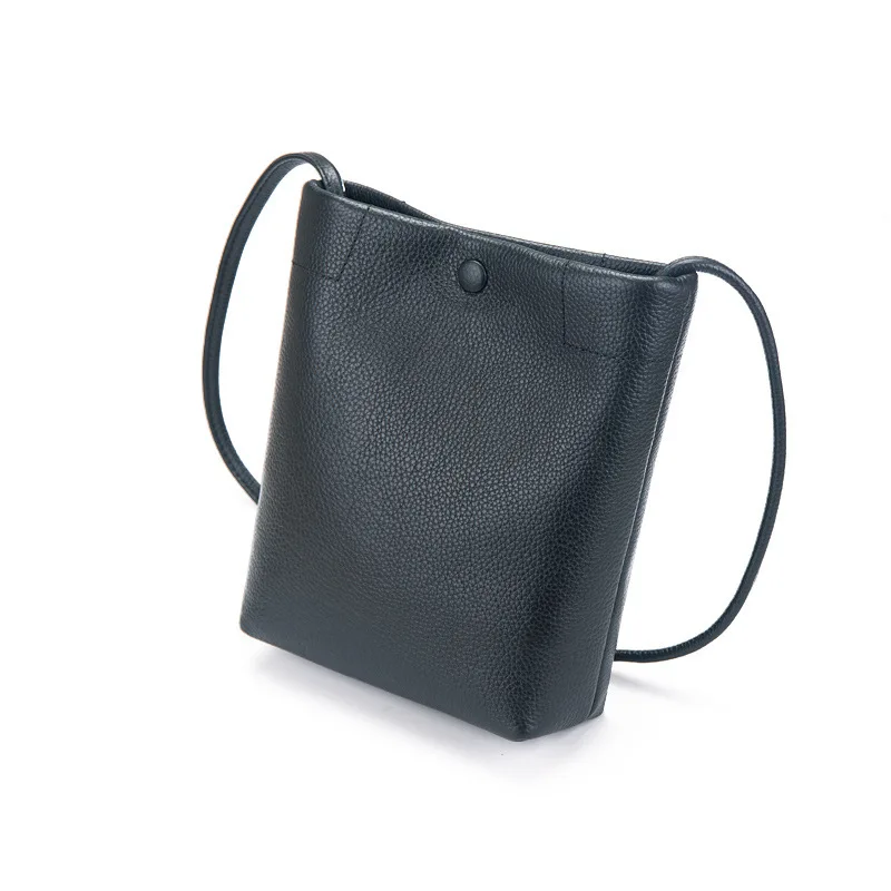 

Leather bucket bag ladies small bag 2021 new fashion cowhy casual one-shoulder stiletto small bag mother bag soft leather