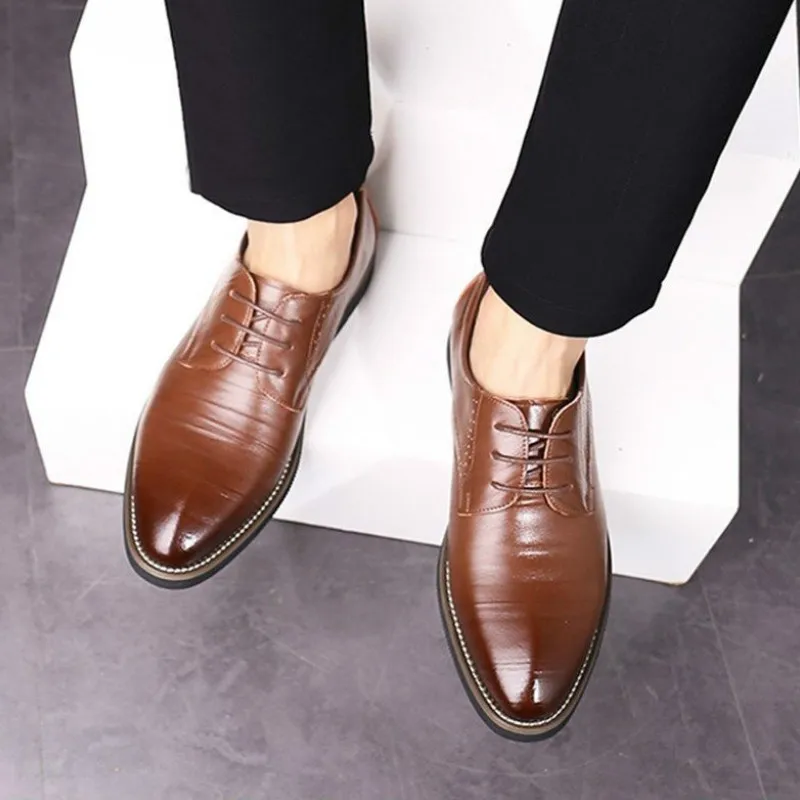 

New 2020 Flat Classic Men Dress Shoes Genuine LeatherCarved Italian Formal Oxford Footwear