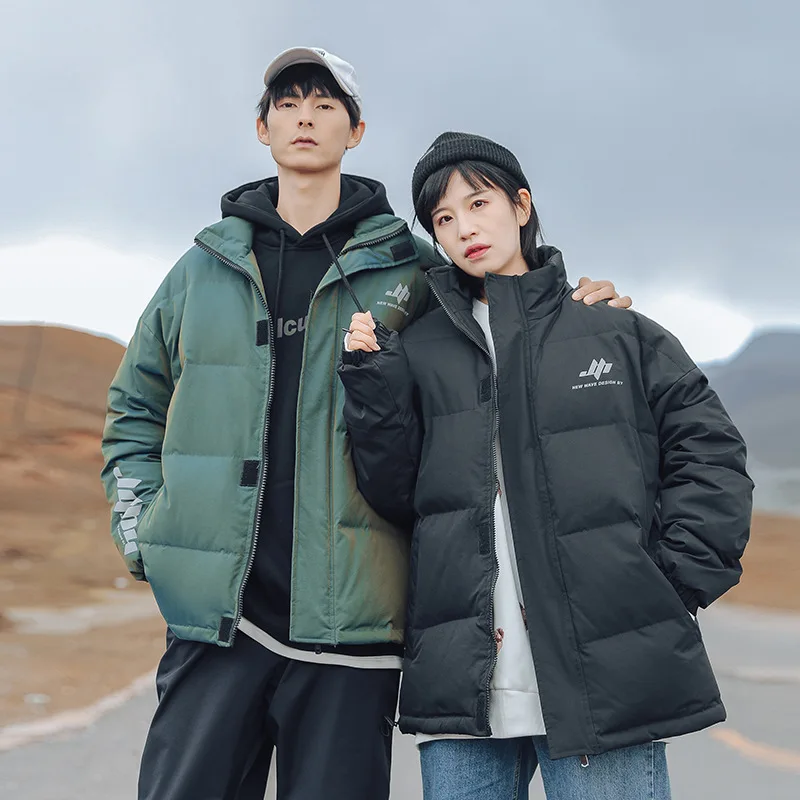 

Зимняя мужская Светоотражающая стеганая Повседневная куртка с принтом корейская мода Harajuku свободная плотная парная цветная хлопковая кур...