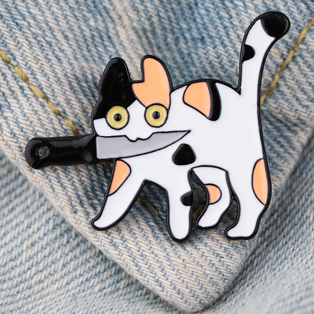 YQ730 Knife Cats Lapel Pin Enamel Brooch Animals Badge for Denim Shirts Tops Hat Cartoon Icons Medal Charm Jewelry Accessories images - 6