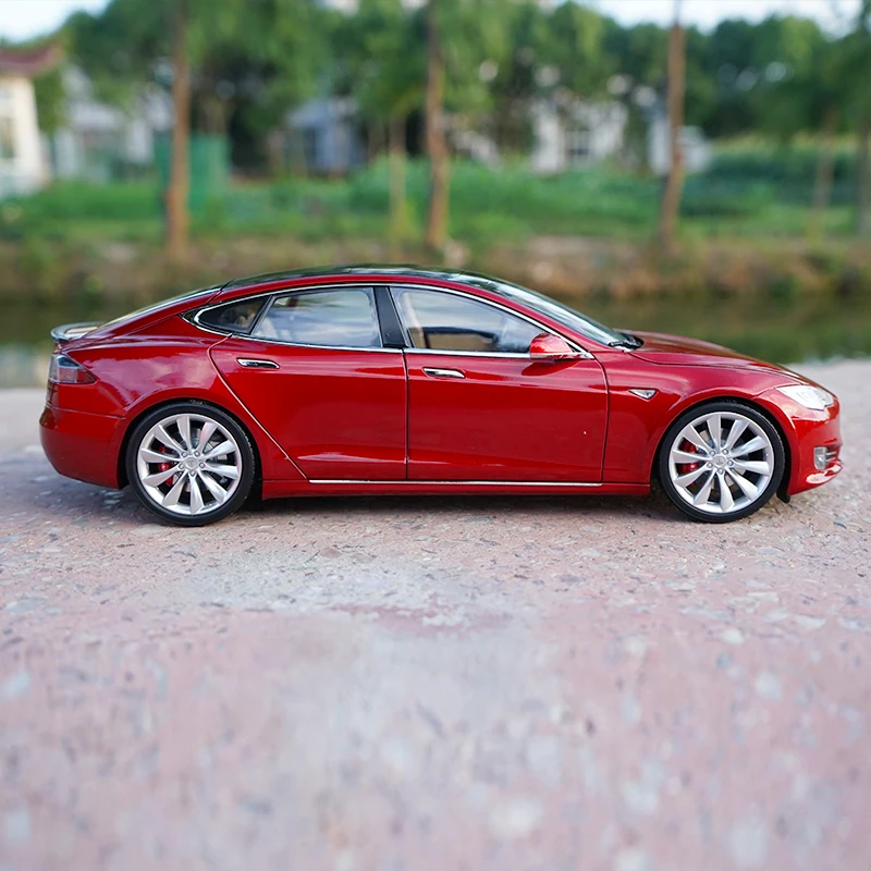 Оригинальная фабричная аутентичная Коллекционная модель 1/18 TESLA MODEL S P100D|Наземный