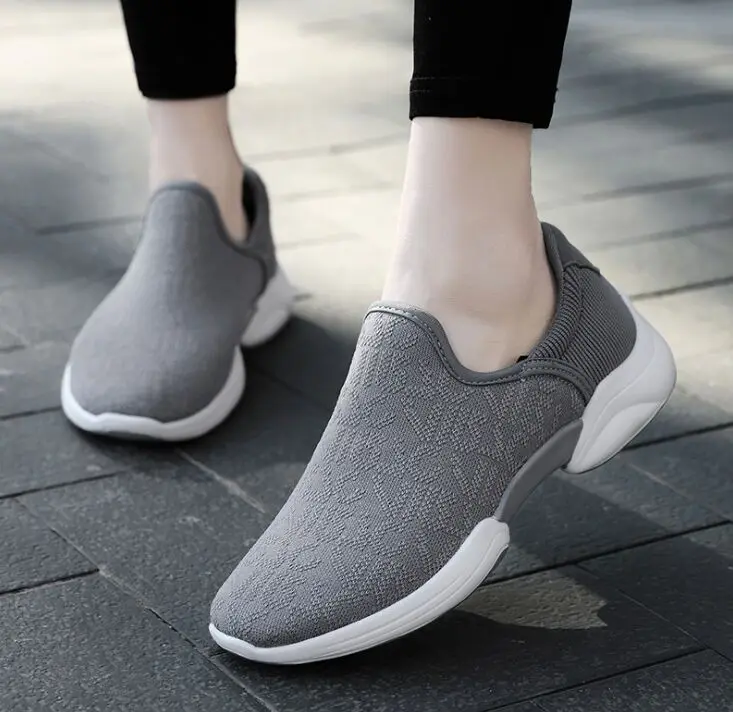 Женские дышащие кроссовки на платформе мягкие повседневные спортивные туфли