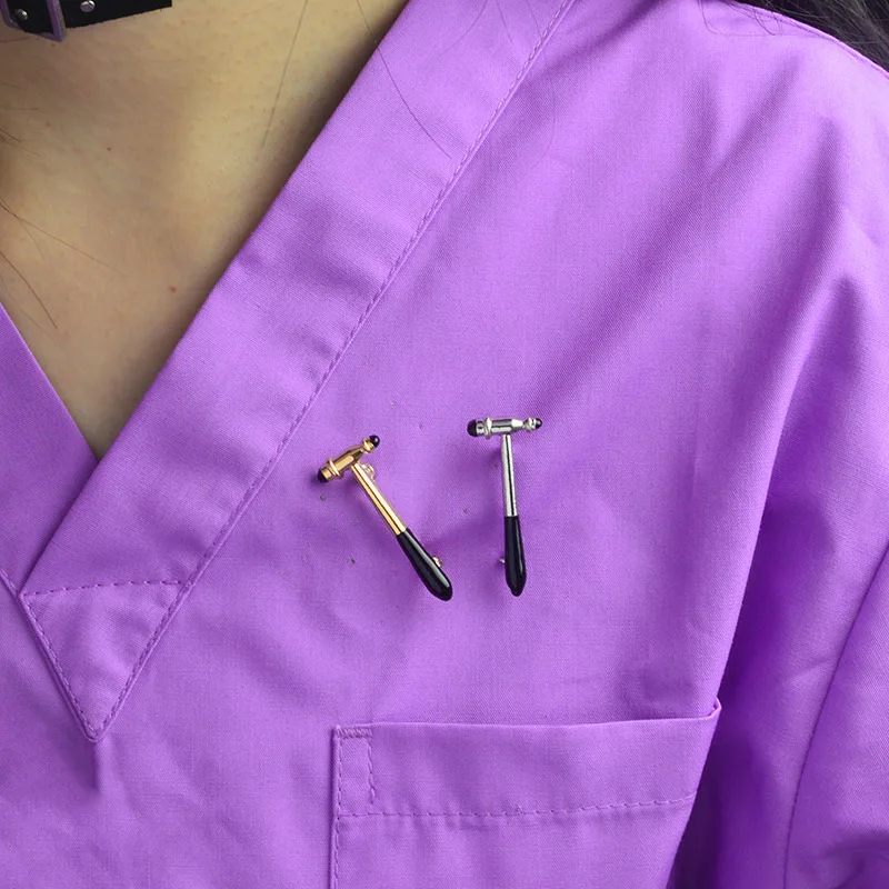 Medical Gold Silver Color Surgical Hammer Pins Fashion Creative Doctor Nurse Brooch Badges Personality Trendy Lapel Jewelry Gift