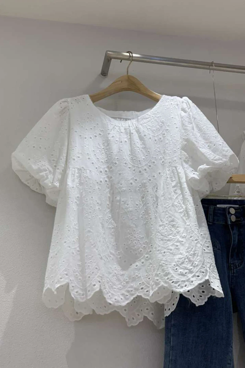 

2021 Summer New Round Neck Hollow Puff Sleeve Blouse for Women Short Sleeve White Shirt Women's Loose Casual Shirt Fashion