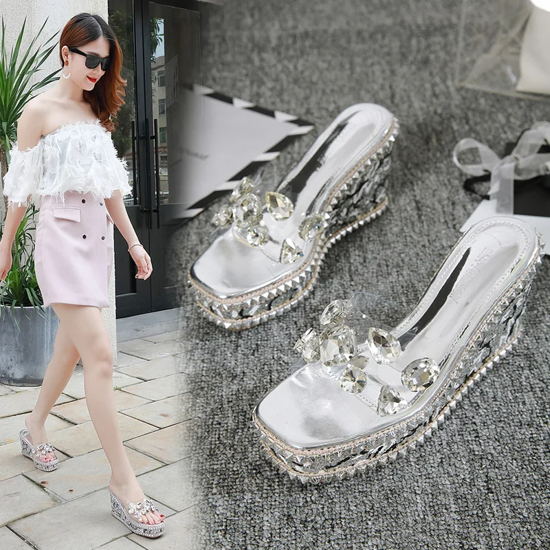 

Flat Shoes Female Ladies' Slippers Luxury Slides Summer Clogs Woman Jelly Flip Flops Platform On A Wedge Pantofle Heeled Mules D