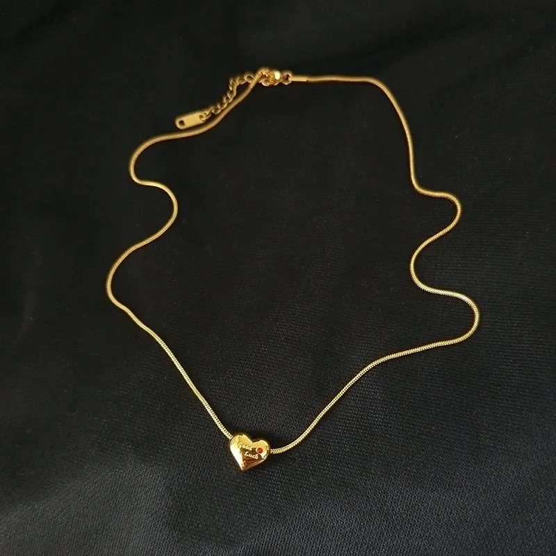 

18-ти кратного желтого золота змея кости любовь в форме сердца ожерелье для женщин Свадебные обручальные кольца Necklacs цепочка с кулоном, золо...