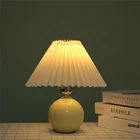 Керамические настольные лампы в японском стиле для гостиной, плиссированная юбка, абажур, теплые светильники для спальни, прикроватная лампа, освещение для домашнего декора