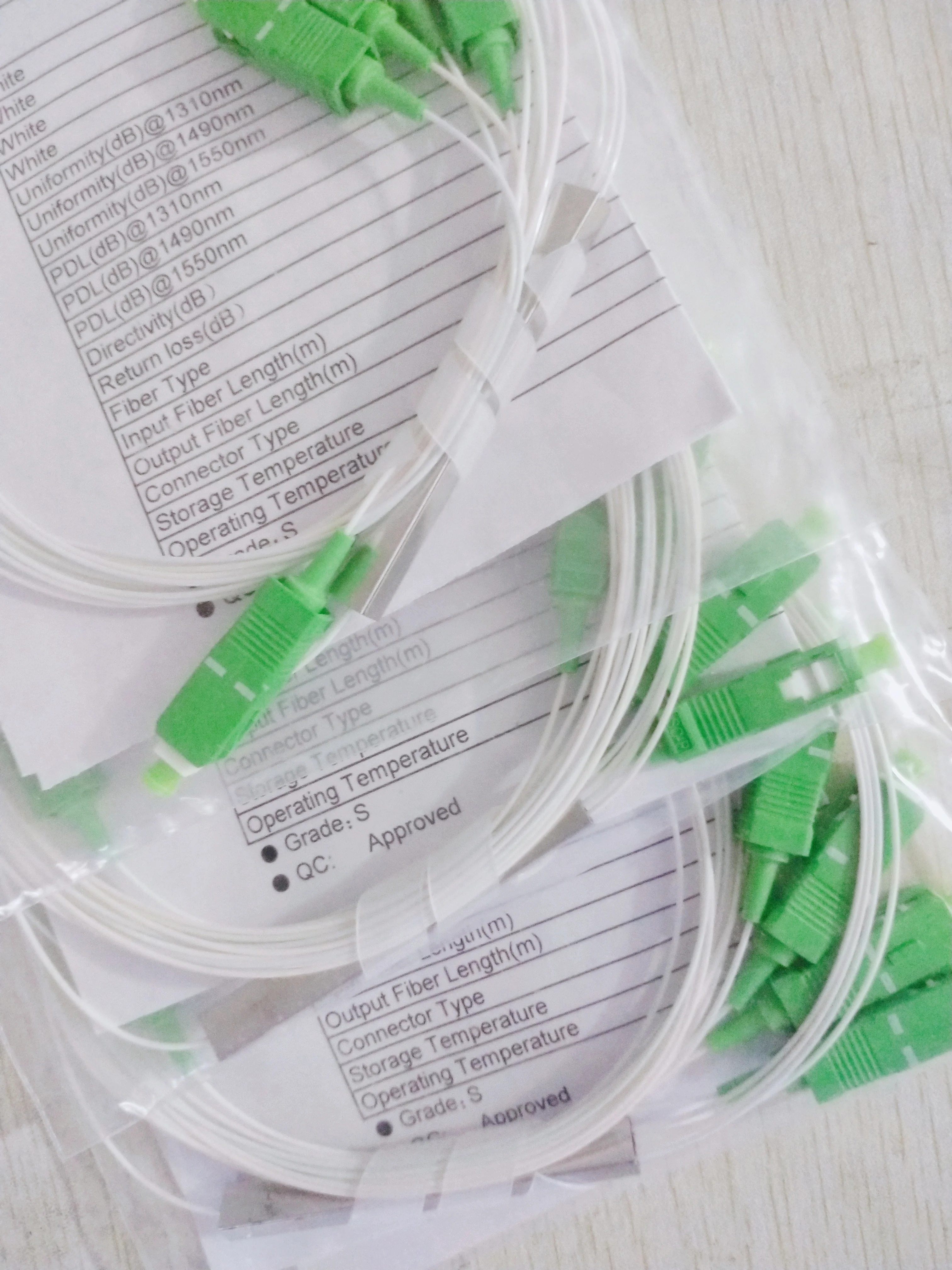 Бесплатная доставка ПЛК-сплиттер 1x4 SC/APC 30 шт./лот 0 9 мм 1 метр Ftth ПЛК FBT сплиттер