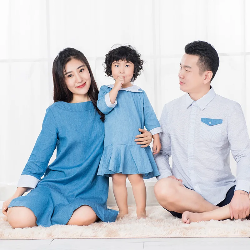 

Family Matching Outfits Mother Daughter Blue Dresses Father Son Long Sleeve T Shirts Shirt Family Look Summer Vacation Clothes