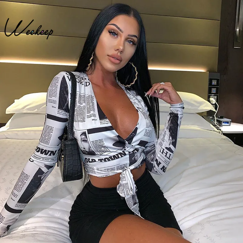 Женская укороченная футболка Weekeep облегающая с v образным вырезом и длинным