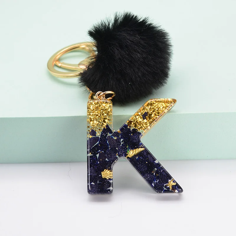Трендовый брелок с черным помпоном и надписью английский алфавитом блестящая