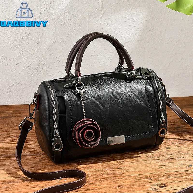 

New Fashion Luxury Design Women Handbags Ladies Boston Pillow Bag Flower Pendants Shoulder Bag Vintage Crossbody Messenger Bags