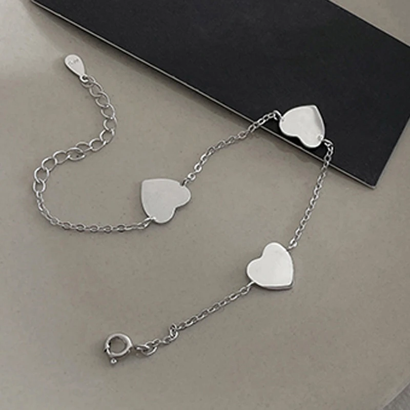 Женский браслет из серебра 925 пробы с тремя сердечками | Украшения и аксессуары