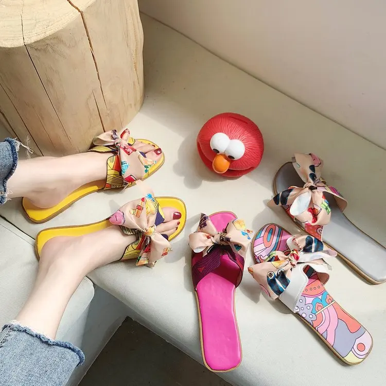 

2021 Women's Sandals and Slippers New Style Flat Slippers for Outer Wear, Women's Fashion Bowknot Slip-on Sandals and Slippers