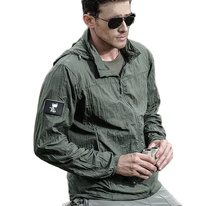 

New 2020 Summer Waterproof Quick Dry Tactical Skin Jacket Men Hooded Raincoat Thin Windbreaker Sunscreen Army Military Jacket