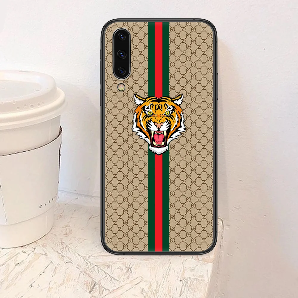 

Italian luxury brand snake bee Phone Case For Samsung Galaxy A 3 5 7 8 10 20 20E 21S 30 30S 40 50 51 70 71 black Cover Painting