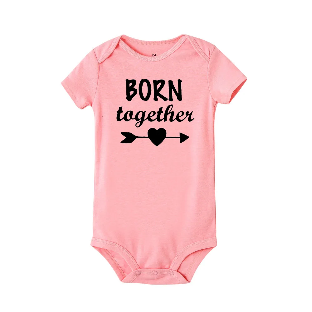 1 предмет, детский летний комбинезон с короткими рукавами и надписью «Born Together and Friends Forever», боди для близнецов, повседневные комбинезоны для малышей