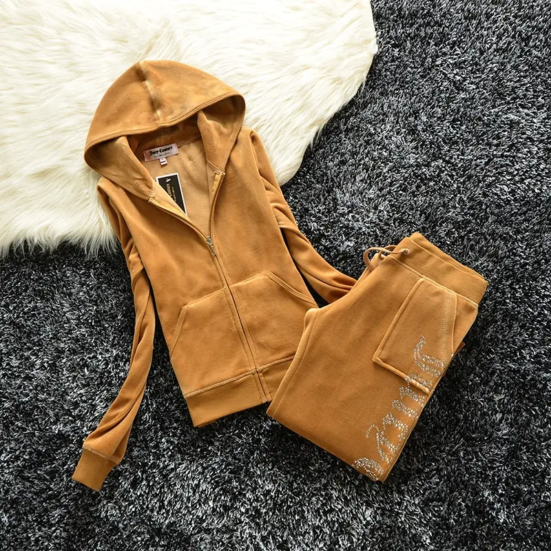 

2021 Women's Fabric Brand Velvet Spring Tracksuits Velour Suit Women Track Suit Hoodies And Pants fat sister sportswear