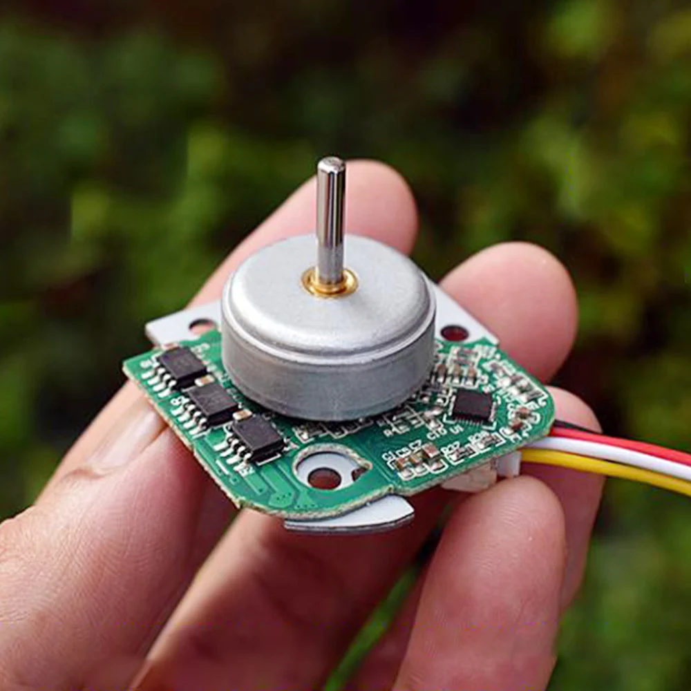 Высокоскоростной миниатюрный внешний ротор BLDC с приводной пластиной 7 4 В 12