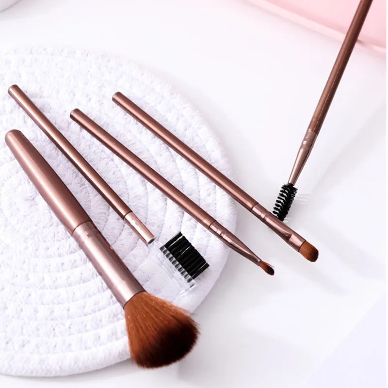 

7Pcs Makeup Brush Set For Blush Powder Brow Lip Eyeshadow Beauty Tools Female Foundation Beveled Blending Concealer Foundation