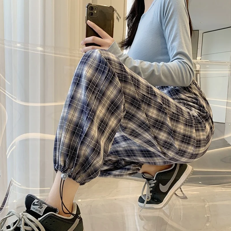

Брюки женские повседневные в клетку, уличные тонкие свободные штаны с завышенной талией, универсальные уличные ретро брюки с широкими штан...