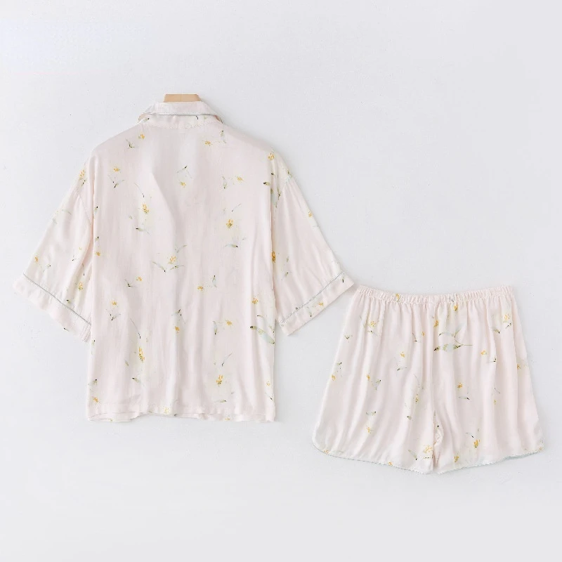 Женская атласная пижама с шортами и коротким рукавом из вискозы