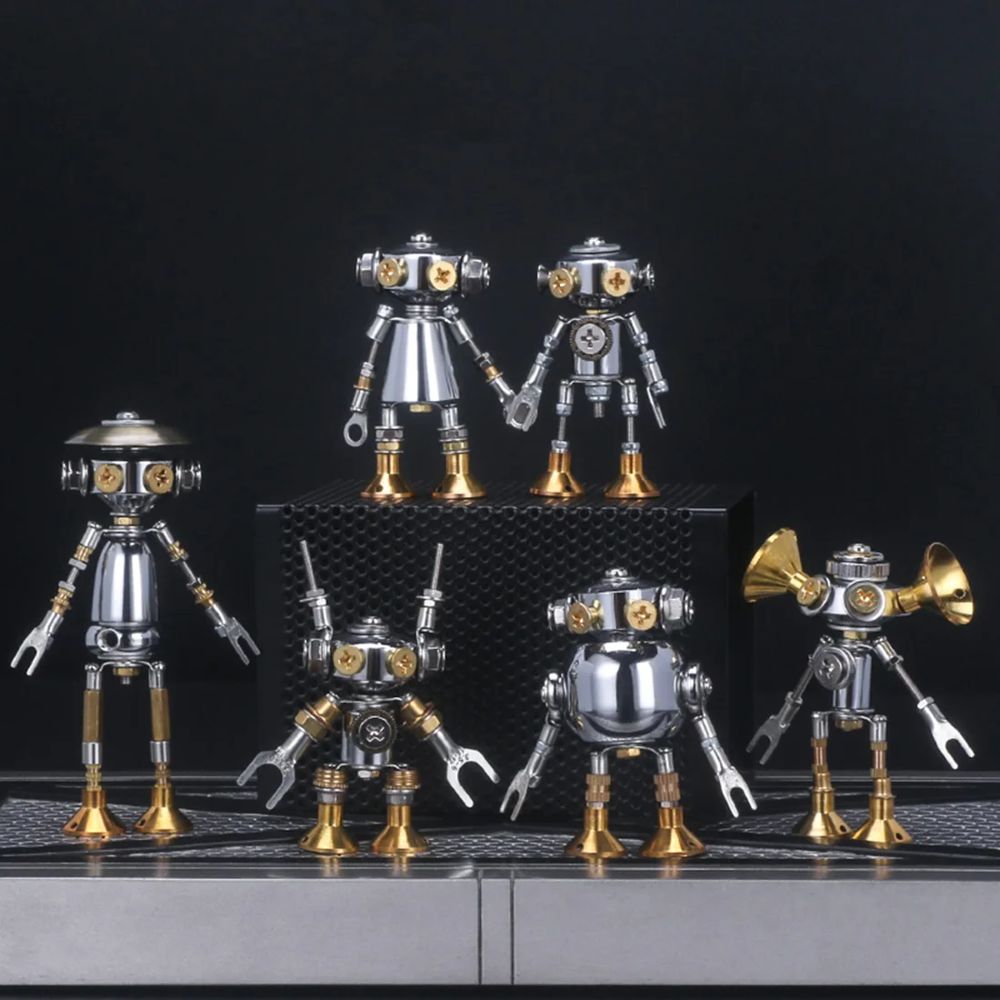 

6Pcs DIY Small Alien Mecha Figure Series Metal Model Building Kit 3D Assembly Puzzel Toy