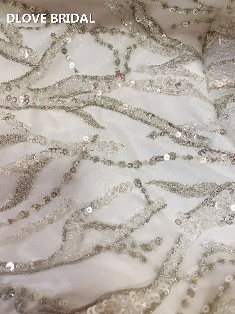 Limited Time Promotion Luxury Ball Gown Wedding Dress Long Sleeve Bridal Gown with Unique Lace Appliques