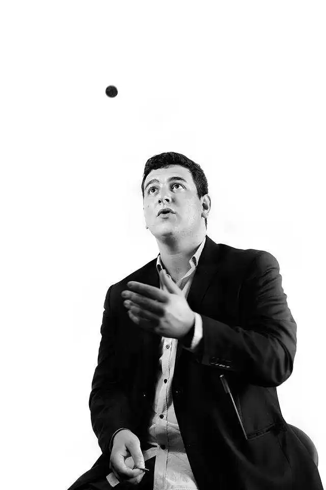 

2020 Pierre Boc Live 18 April, Magic tricks (Magic instruction)