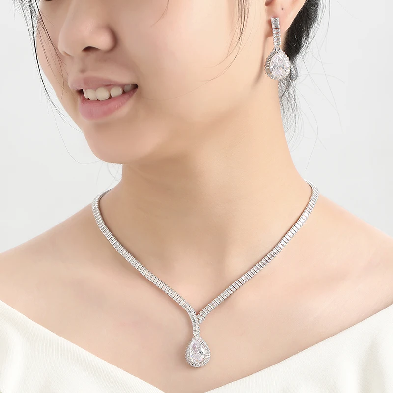 Комплект ювелирных изделий из колье браслета серег и кольца|Ювелирные наборы| |