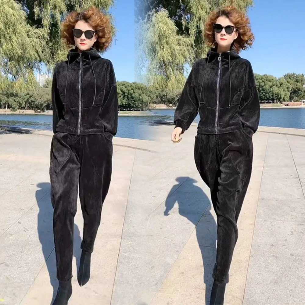 

Костюм спортивный женский вельветовый на молнии, повседневный комплект с толстовкой и штанами-шаровары, джоггеры, модный костюм свободного...