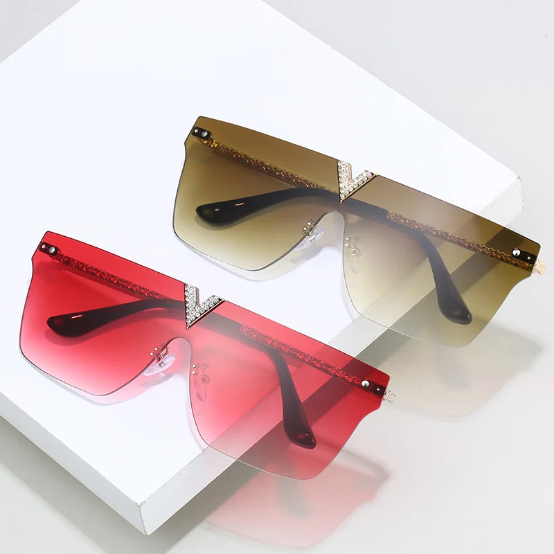 Женские квадратные солнцезащитные очки без оправы большие плоские со стразами