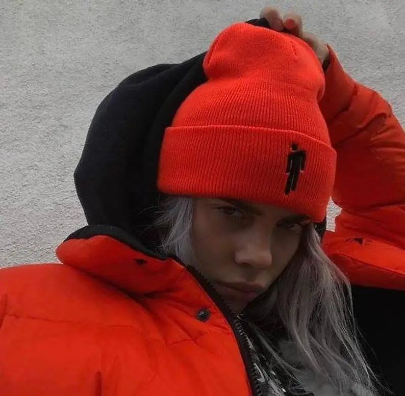 Billie Eilish зимние Для женщин шляпа 17 цвета вязаная зимняя шапка одноцветная в стиле «хип-хоп» вязаная шапка теплая Для женщин вязаная шапка Прямая