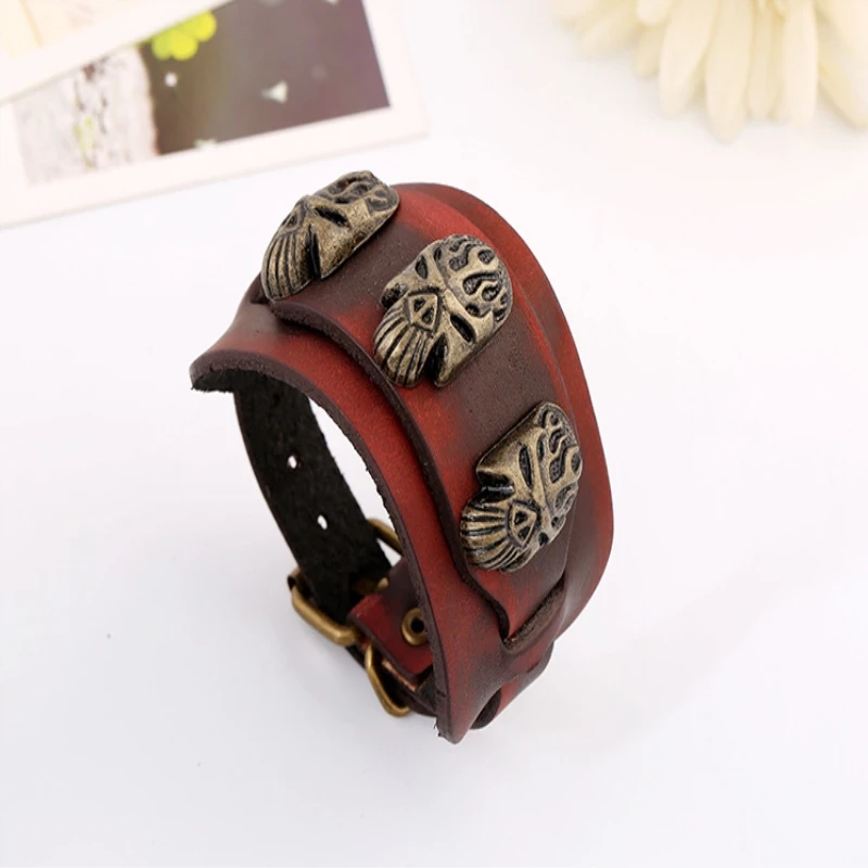 

Punk Rock Men's Red Durable Gothic Leather Bracelet Skeleton Skeleton Bracelet Halloween