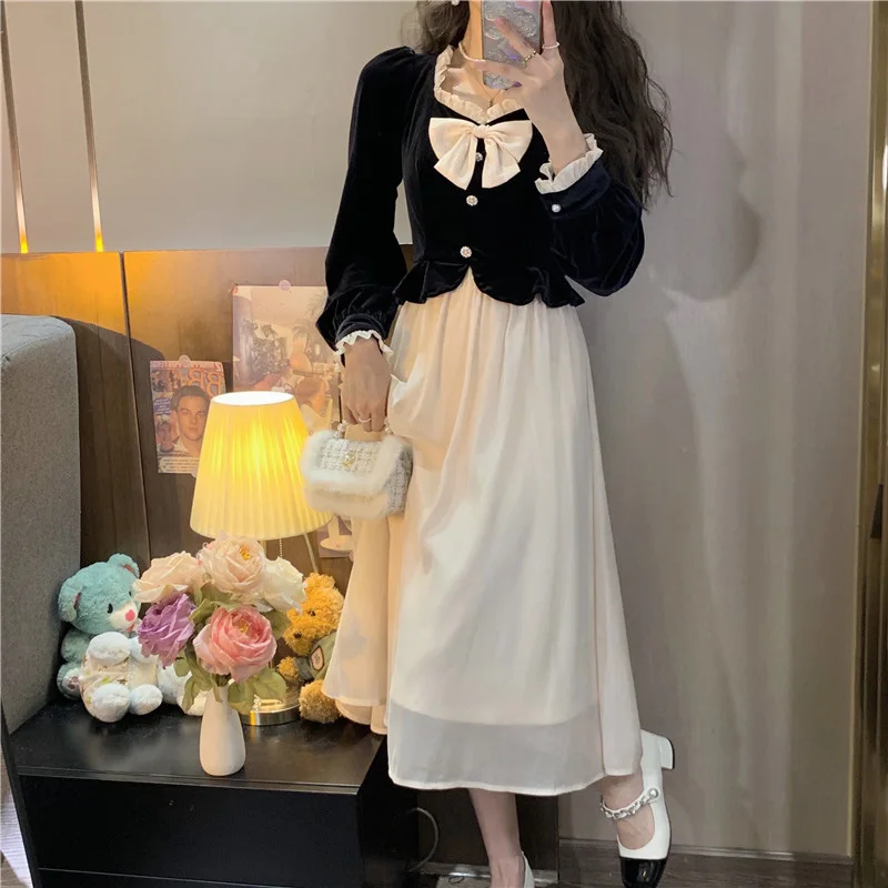 

Korean Temperament Black Velvet Fake Two Splicing Square Neck Party Women Dress Vintage Sweet Autumn Winter Long Sleeve Female