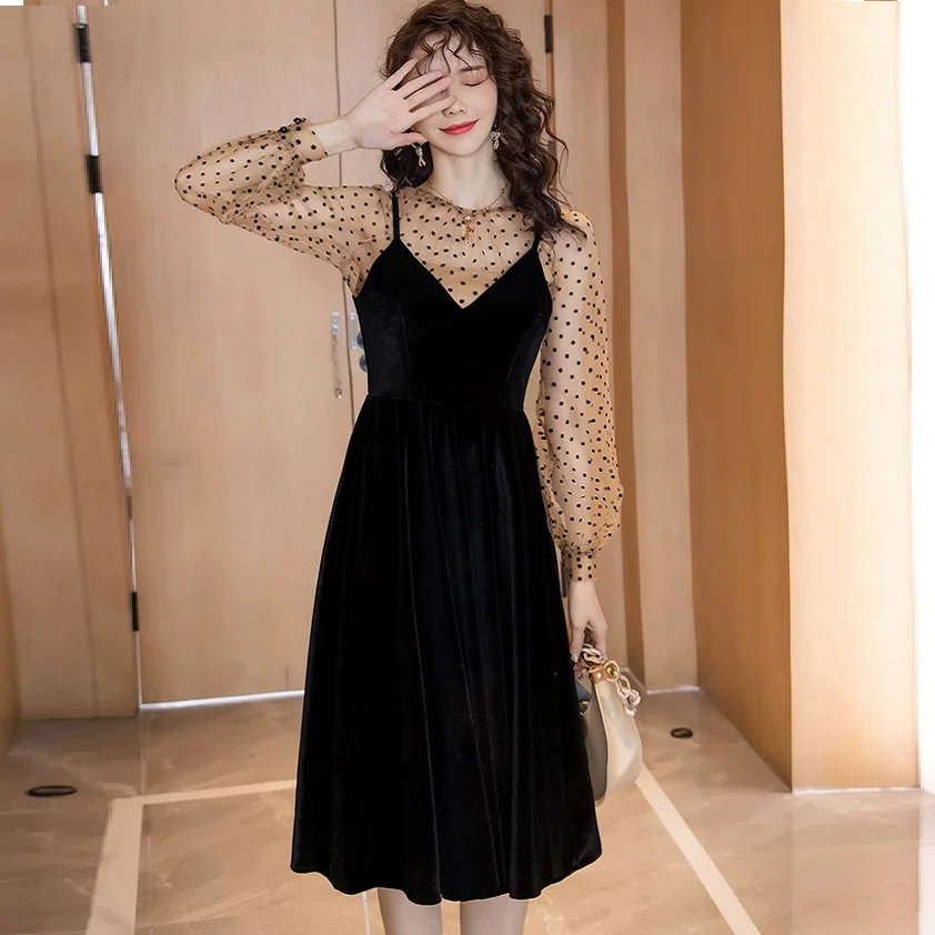 Женское платье на бретельках без рукавов с большим низом повседневные платья