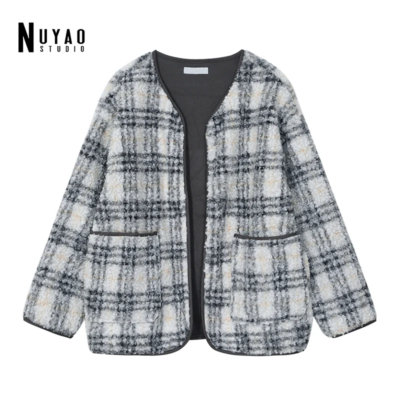 

Autumn Winter 2021 New Women Vintage Hong Kong Wind Imitation Lamb Hair Plaid Jacket Loose Thick Warm Long Sleeve Coat Blouse