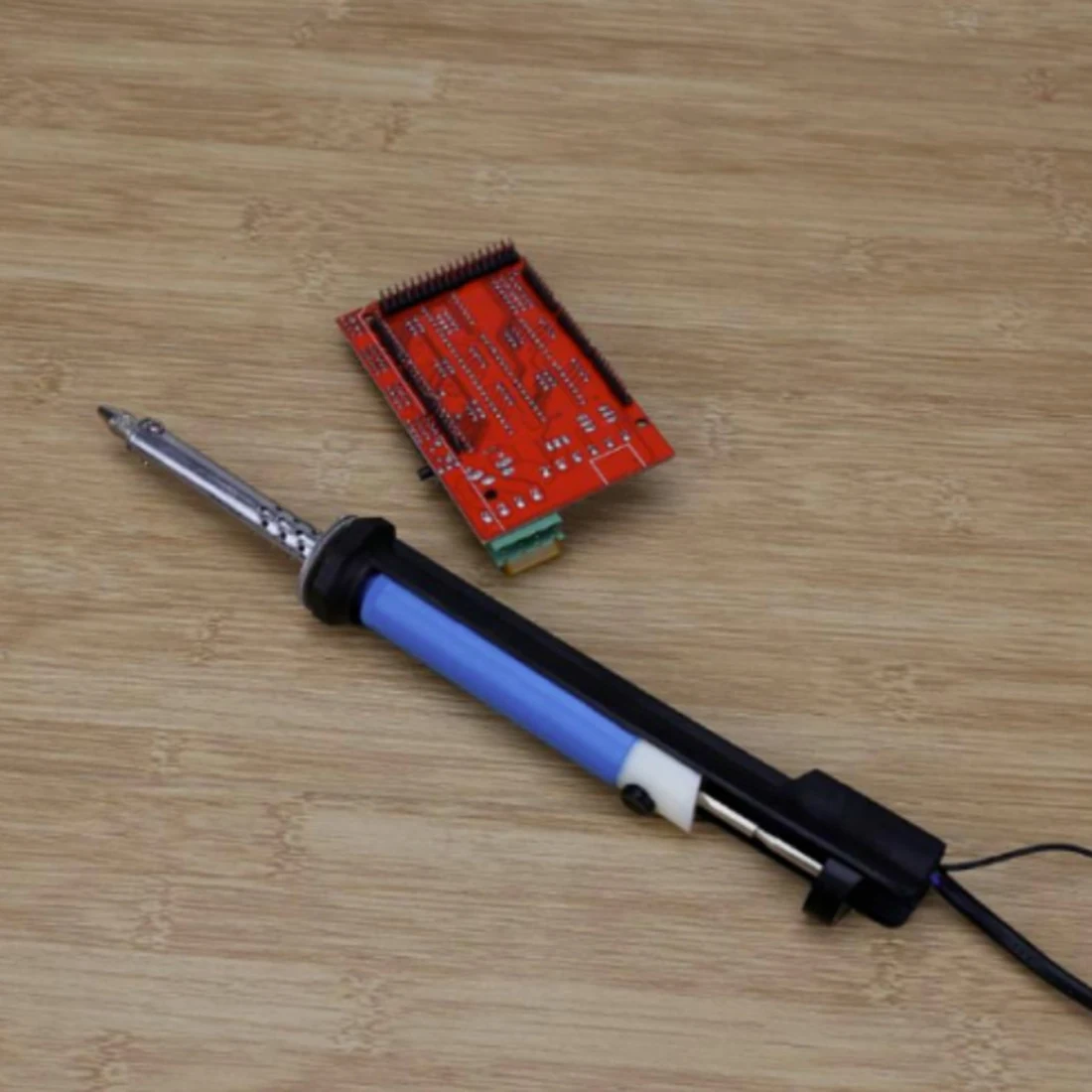

30W Electric Heating Dual-Purpose Tin Desoldering Soldering Suction Pump With One Replaceable Nozzle Handheld Power Tool