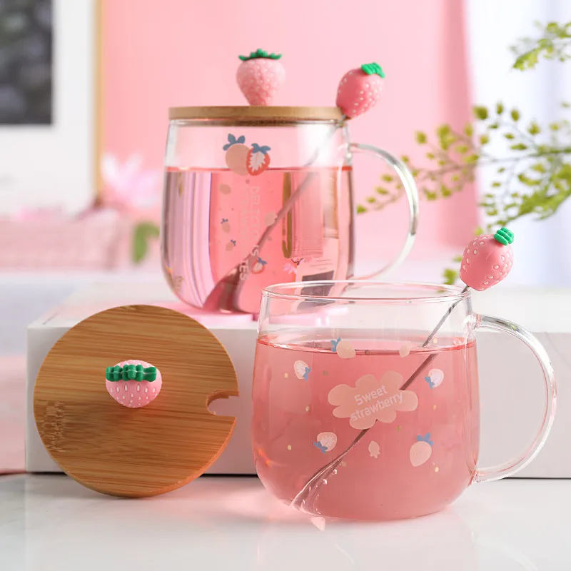 

Heat Resistant Transparent Glass Water Cup Cute Strawberry Teacup with Lid and Spoon Simple Coffee Milk Mug Office Drinkware