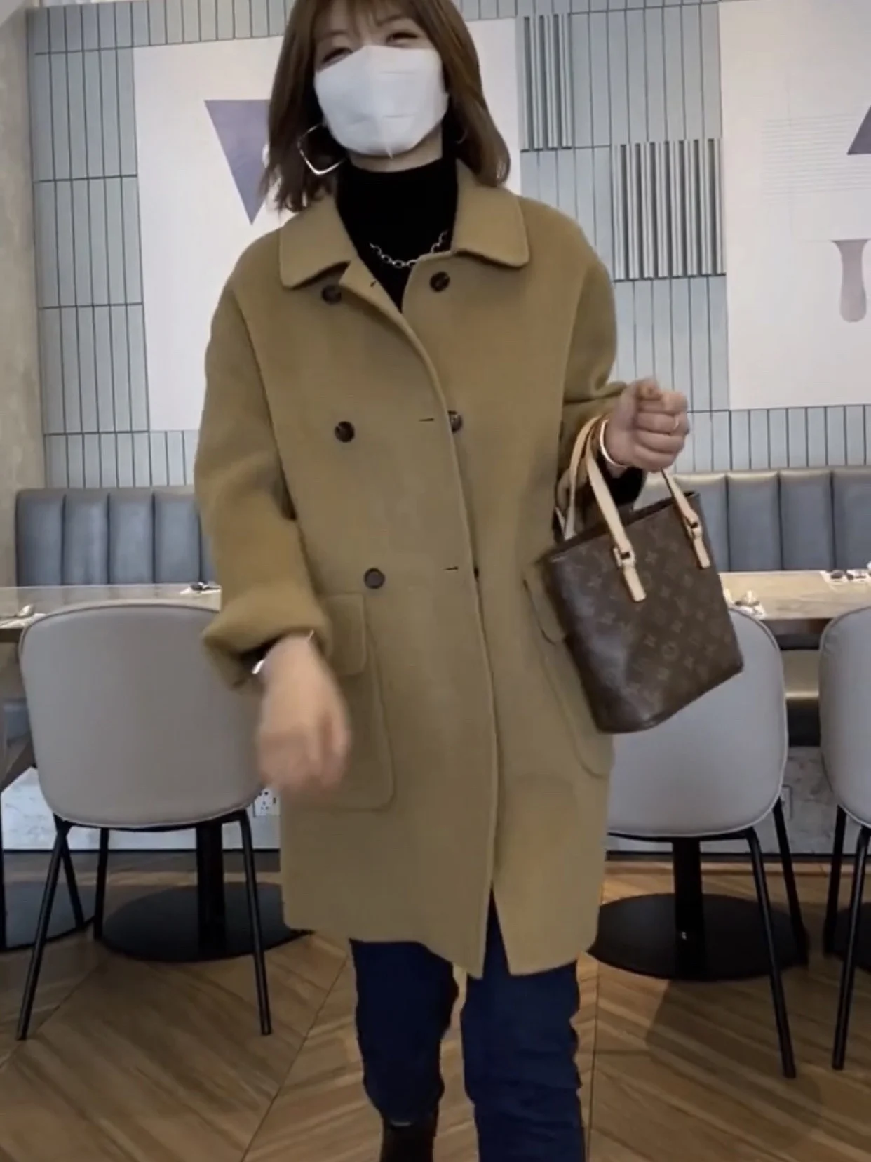 

Двубортное кашемировое пальто Hepburn женское средней длины, новое корейское свободное шерстяное твидовое пальто красного цвета на осень и зи...