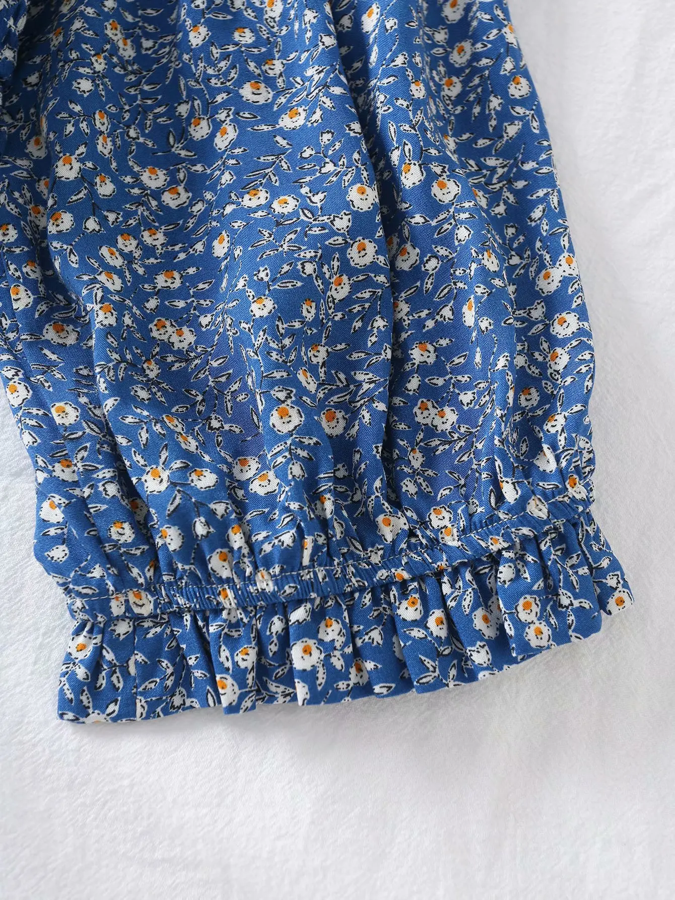 

Vintage Sexy Women One Word Collar Five-point Sleeves Strapless T-shirt Fashion High Waist Blue Floral Short Chic Female Tops