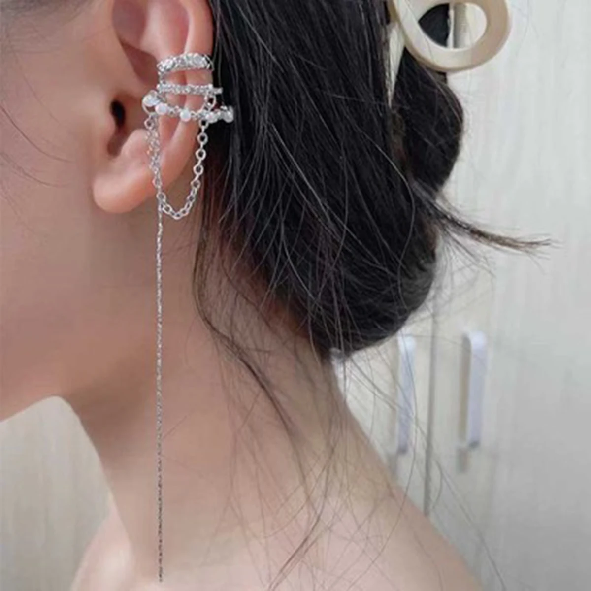 

Pearl Tassel Earring For Women Ins No Pierced Temperament Ear Bone Clip 2021 Personality Fashion Alloy Rhinestone Jewelry Gift