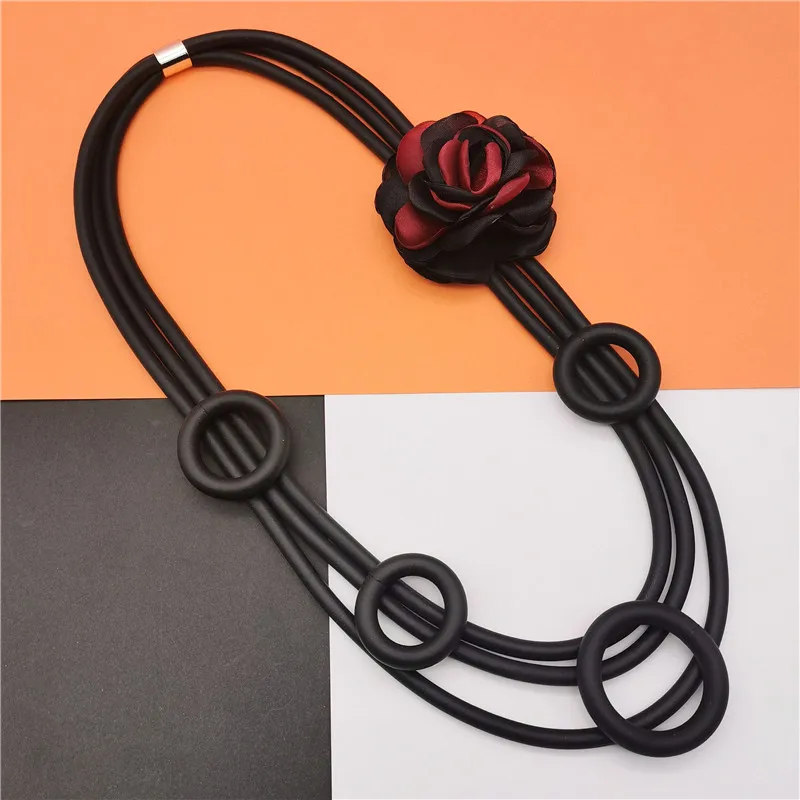 

Marliwoo NEW Choker Necklaces Flower Accessories Statement Necklace Women Sweater Chain Love Jewelry Wedding Gift Charm Necklace